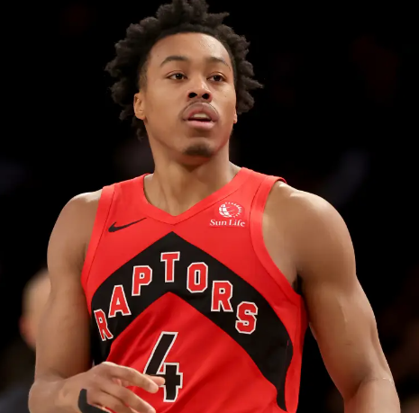 其实就是打不赢，特别是防守端，体现得和打尼克斯一样无力。米切尔属于正常的季后赛