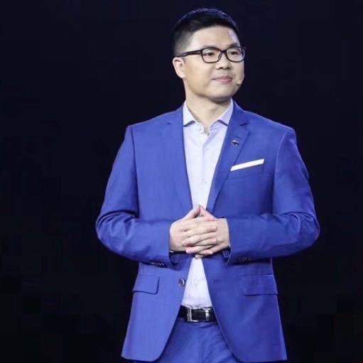 赵长江官宣加入智界1月9日，前腾势总经理赵长江官宣加入智界。多个消息成赵担任