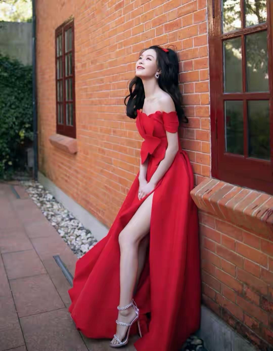 明星文咏珊文咏珊广告代言文咏珊泳装照梁咏珊文咏