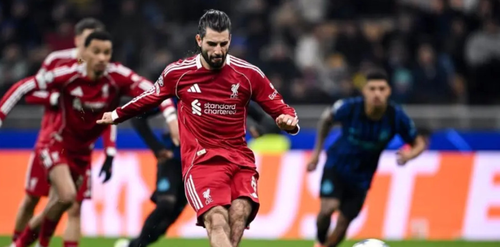 争议点杀+逃点疑云！国米主场0-1不敌利物浦，将帅暴怒名宿痛批国米0比1利物浦