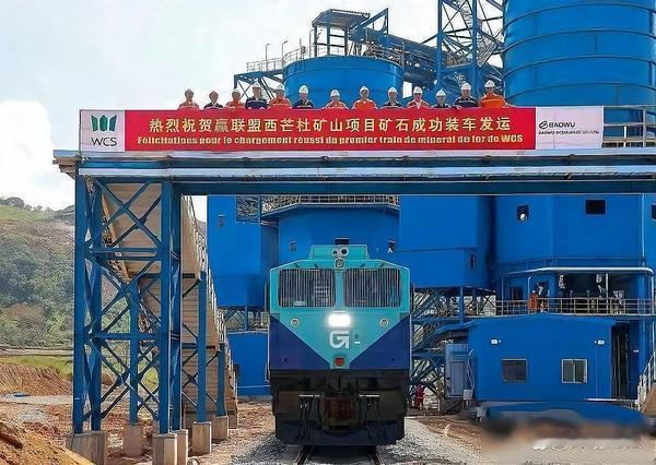 中国铁矿石逆袭杀疯了！退货澳洲矿+甩出西芒杜王炸，西方巨头彻底破防家人们谁