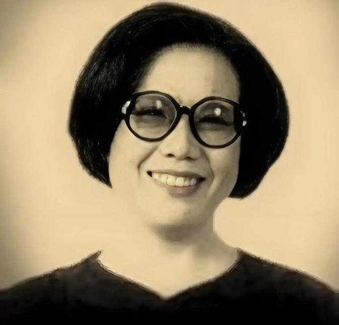 1942年，著名女作家沉樱正怀3胎时，得知丈夫把全部家当了3万块，拿去给戏子赎身