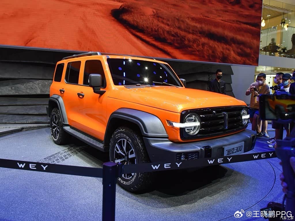 坦克300换代车型，轴距大了30cm主要贡献来自于前轴前移接近角更好高速巡航平