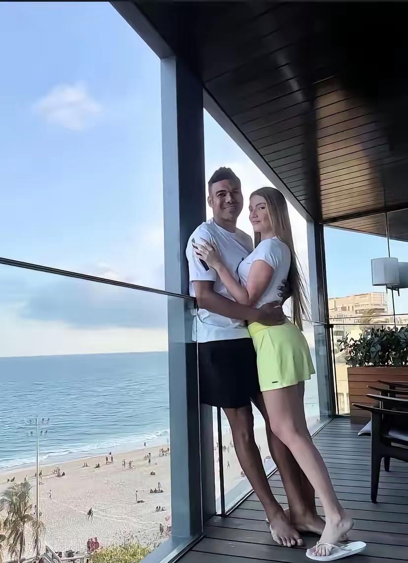 “很多人一辈子都没他一个星期赚得多”——这能比吗？那些一辈子都没他一个星期赚得多