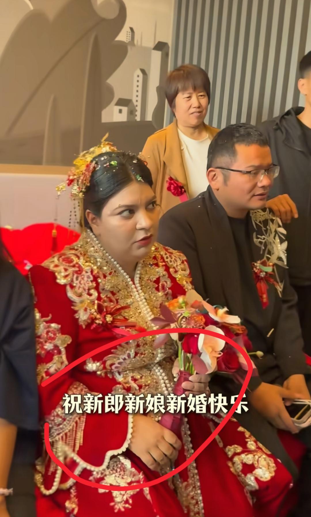 我开始有点理解烧烤刘了安波这么懂事的媳妇，谁会不喜欢啊？不仅是因为她努力减肥