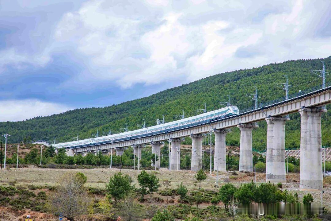🚂7月1日零时起，云南铁路实施新的列车运行图，这变化着实不小！🚊2026