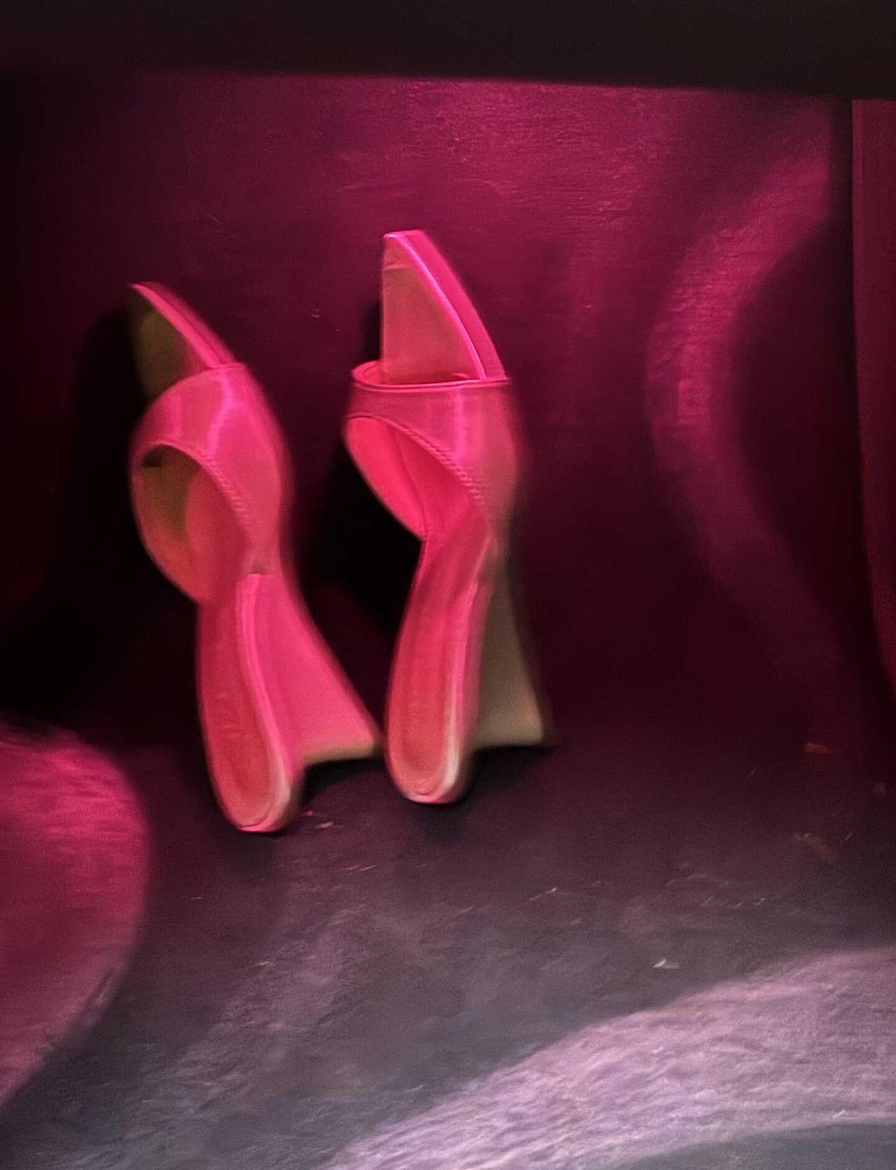 高跟鞋👠美丽刑具好看是真，受罪也是真✨脱下鞋瞬间重获新生脱下鞋瞬间重获