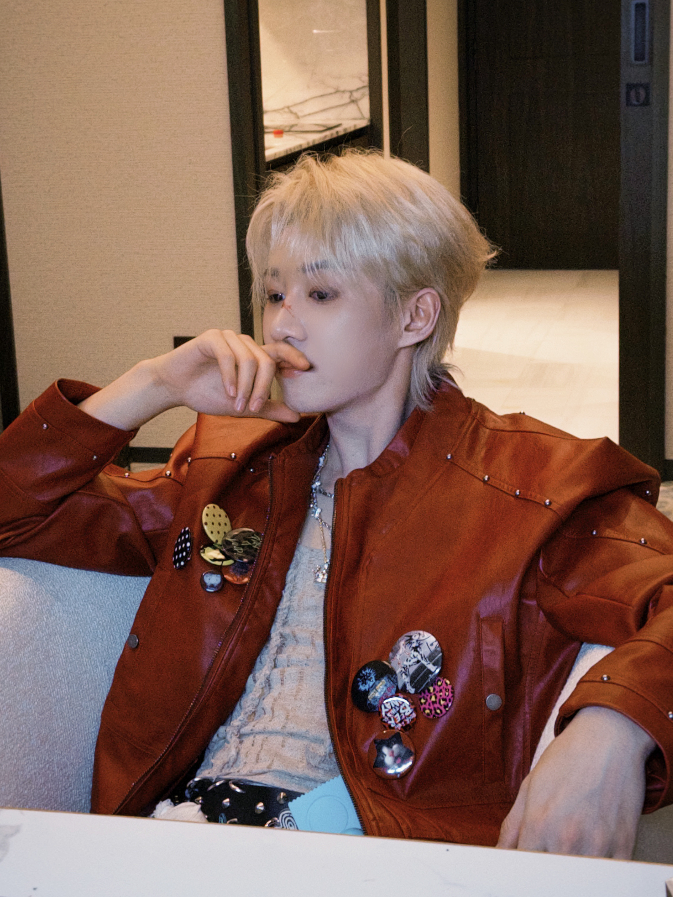 💜思念反复潮涌,我欲言又止的情愫无处安放。