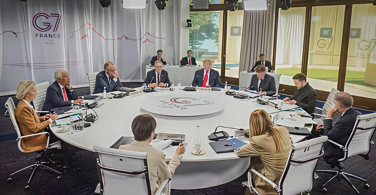 放下屠刀，都是朋友吗？这七个国家能坐在一起也挺神奇的！首先看日本、德国、意大利，