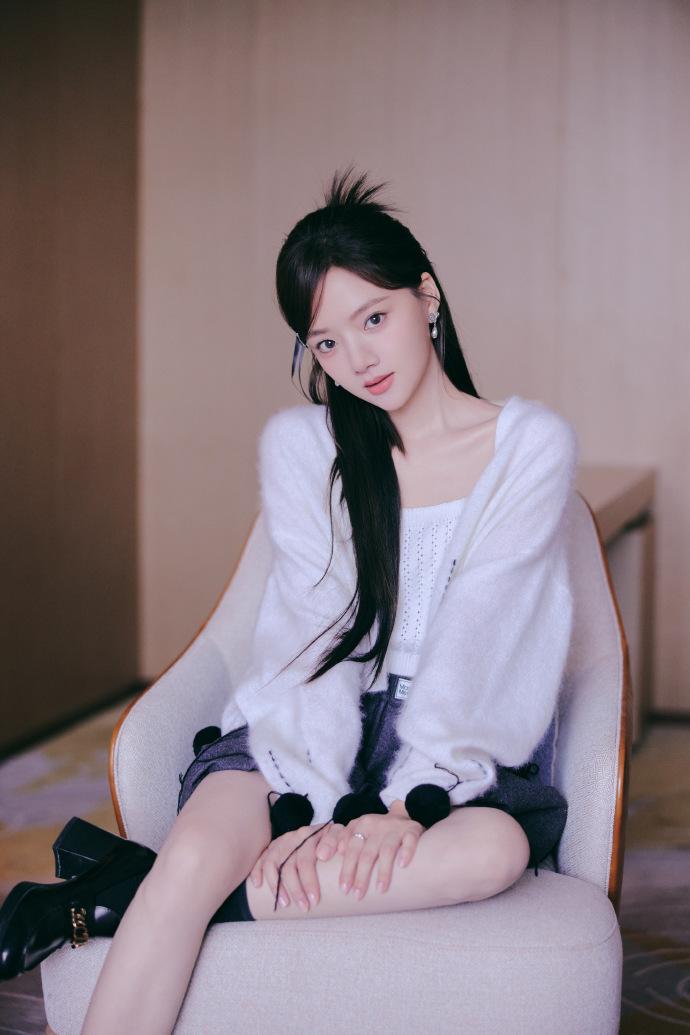 5月3日，任敏主演的古装剧《良陈美锦》正式开播，刚播一天就引发不少讨论。网友