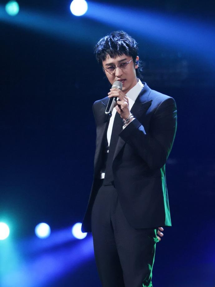 作为演员这2人能进前10，不是只因唱功，而是抓住了其他人忽略的这两点。《披哥