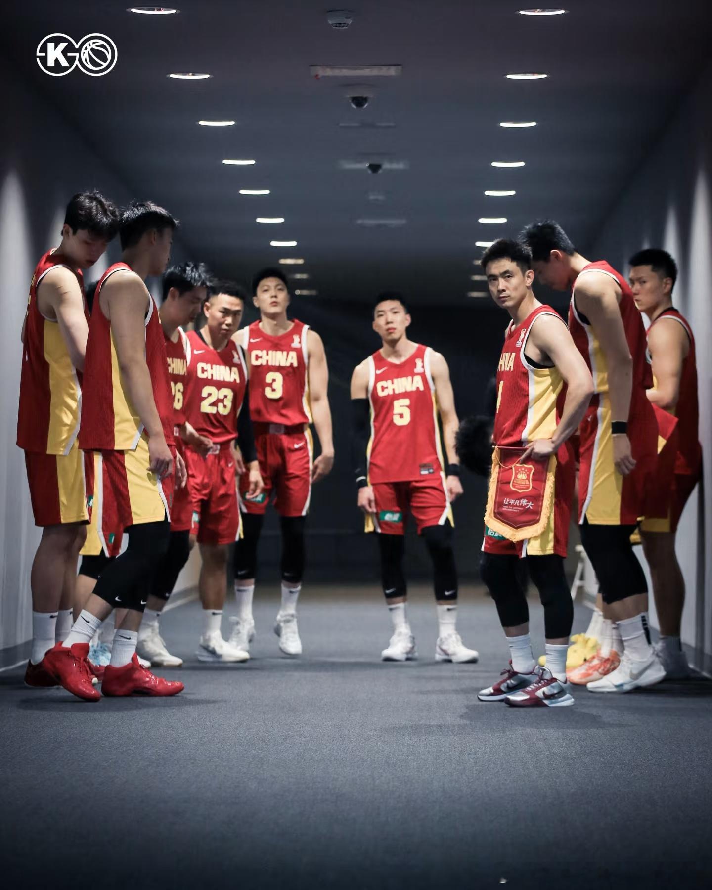 FIBA更新了男篮最新世界排名。中国男篮排在世界第三十位。亚太地区只排到第五。十年前我们最高打到世界
