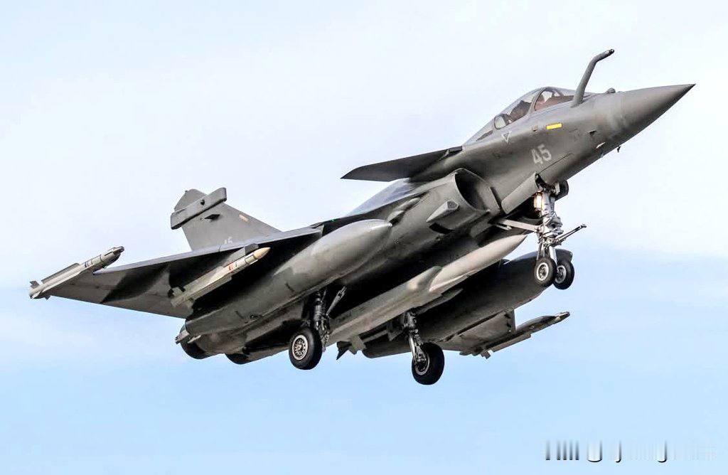 🇫🇷法国海军试射ASMPA-R导弹法国海军航空兵成功试射了ASMPA-