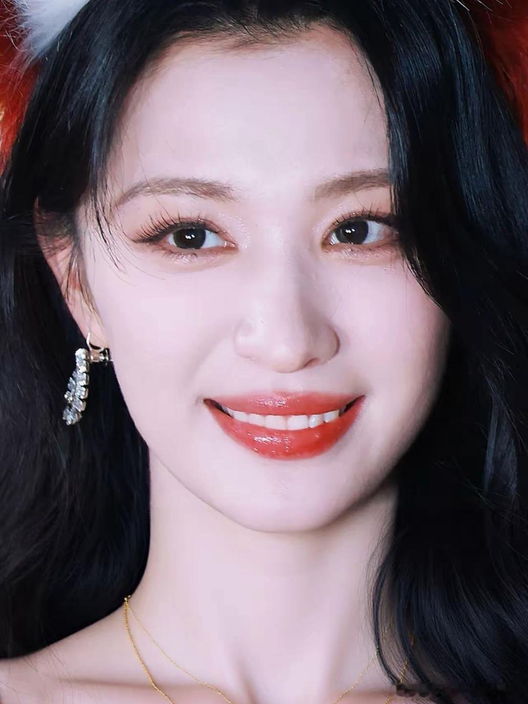 王楚然堪称狐系美人天花板，软萌又娇俏，真的狠狠戳中我心！