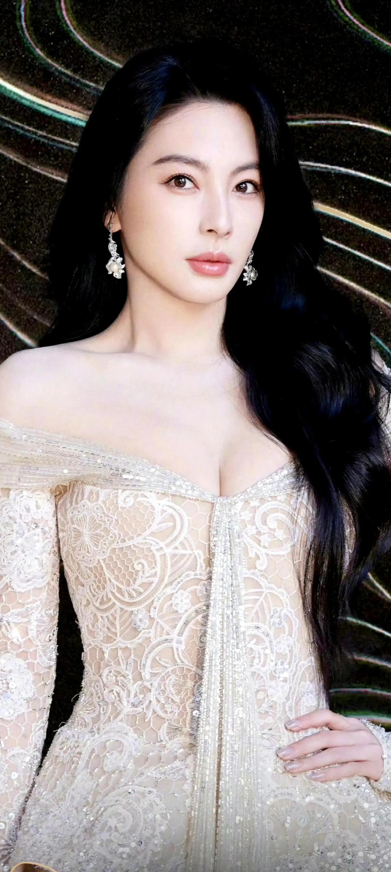 张雨绮这次，可能真的被前夫拖下水了张雨绮估计怎么都没想到，离婚都快8年了，