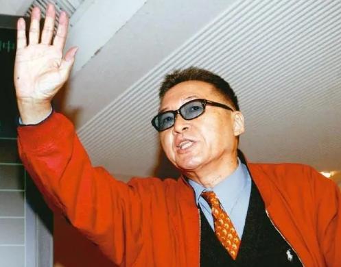 1999年，李敖做客吴宗宪主持的节目，谈到两岸以何种形式统一的问题。 李敖