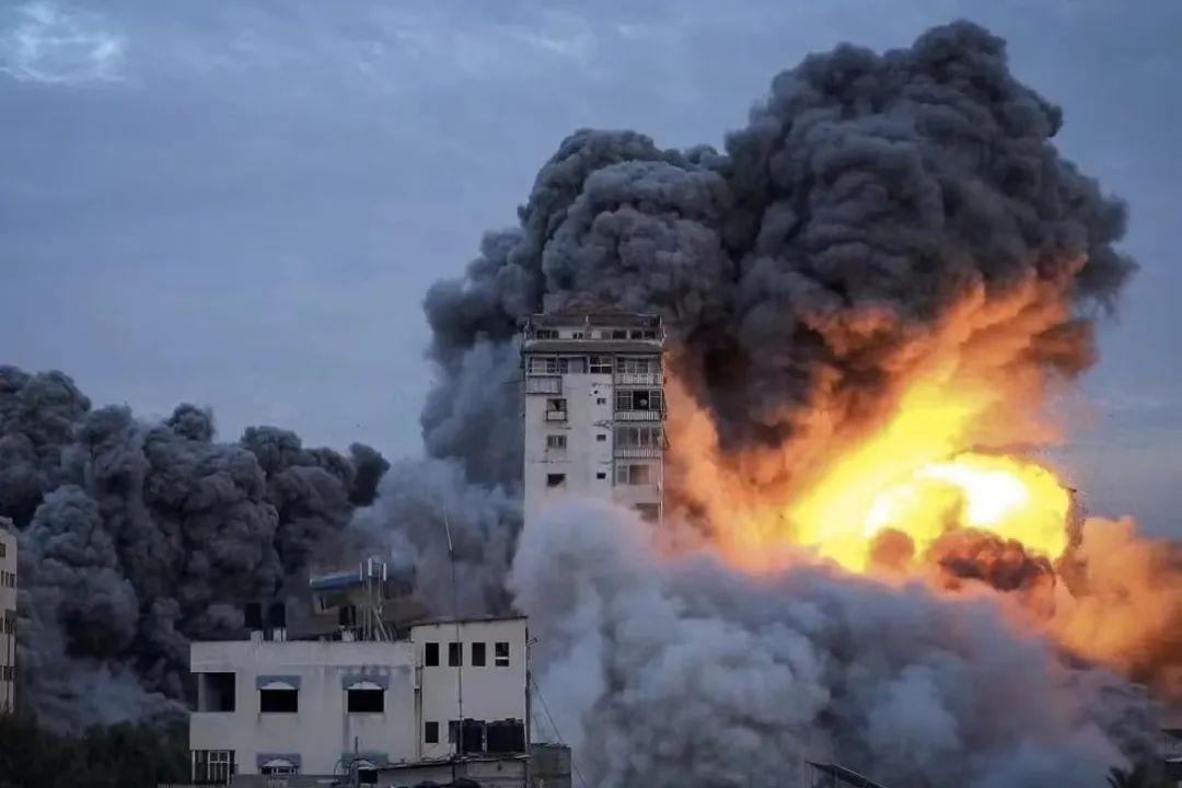 毁灭式威慑：大国战争的终极法则与脆弱和平