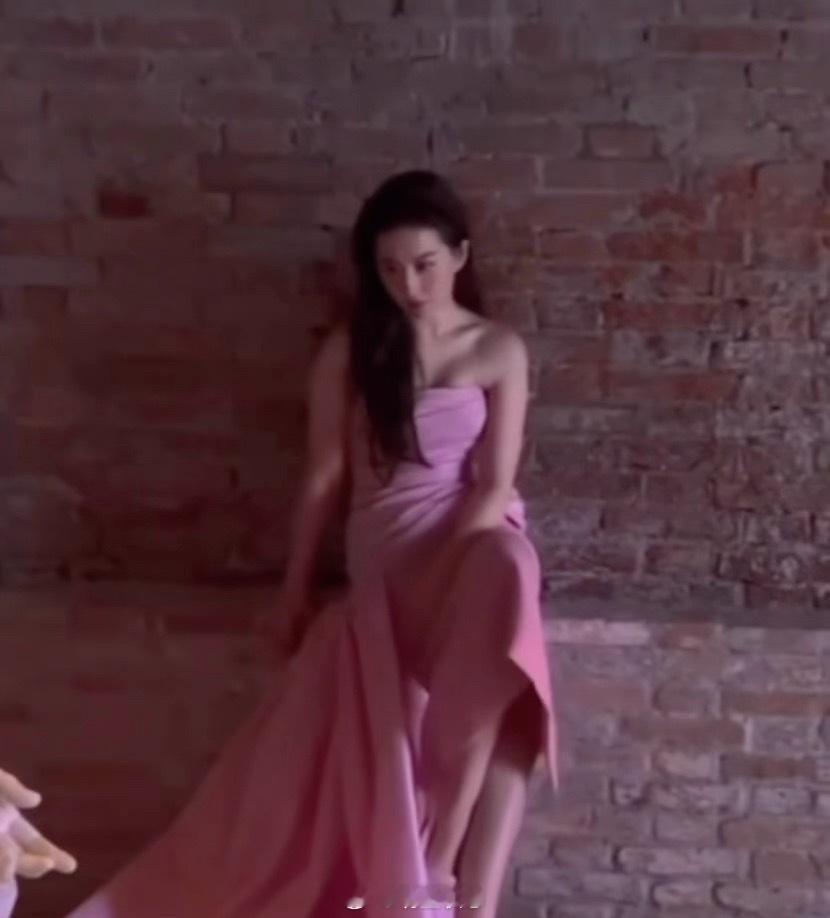 嗯，是有点挤了(bushi)