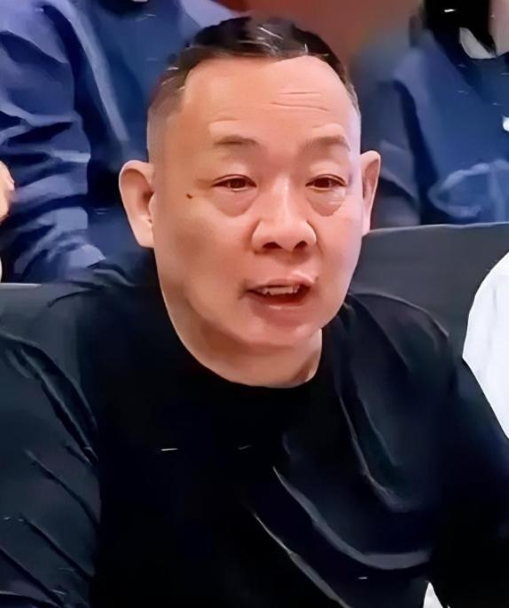 宣布涨租那天，于东来连价都没还。房东以为他至少会拖一拖、求一求，结果什么都没有。