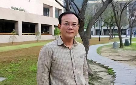 一声惊雷在台湾岛内炸响，震醒了不少台湾民众。他直接扯下民进党的“台独”假