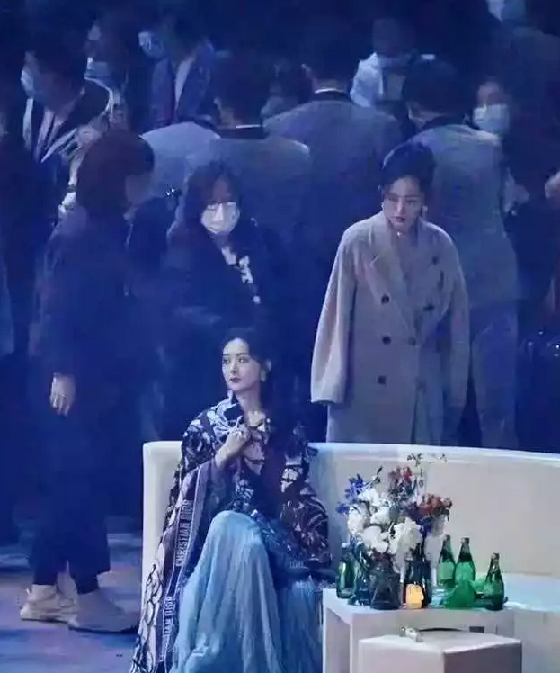 杨幂那时应该也很羡慕赵丽颖吧。