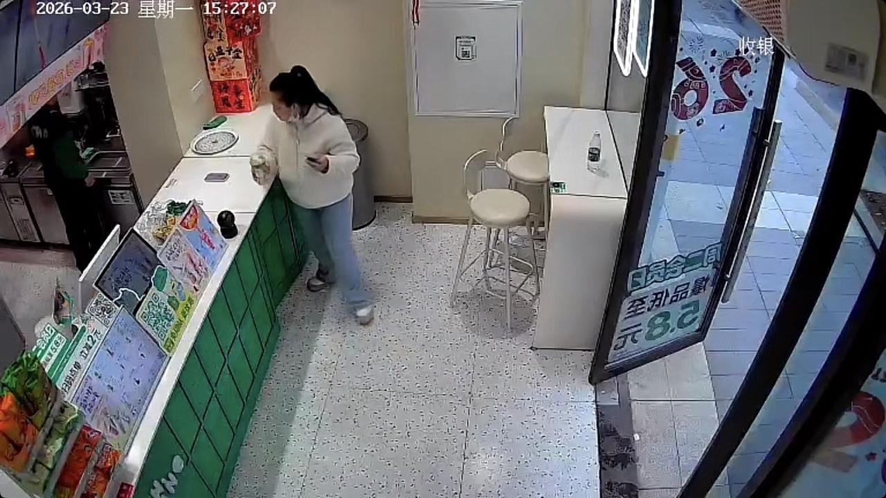 近日，广西桂林，一名学生在奶茶店兼职的第五天，当天下午来了一名女子买奶茶，但这名