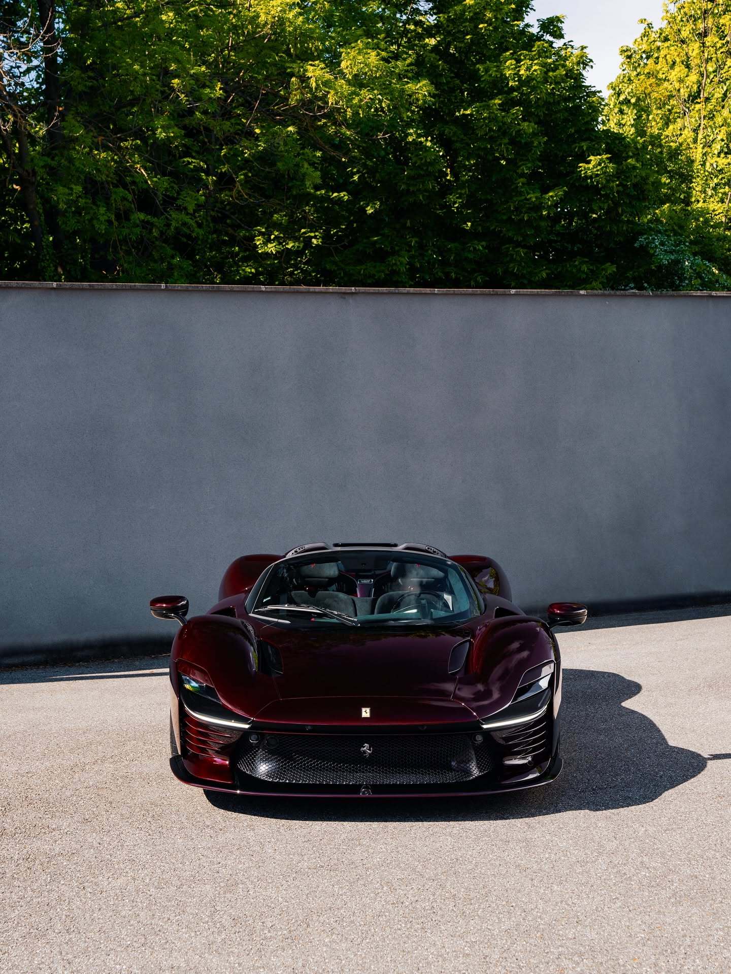 FerrariDaytonaSP3法拉利红碳太华丽了！