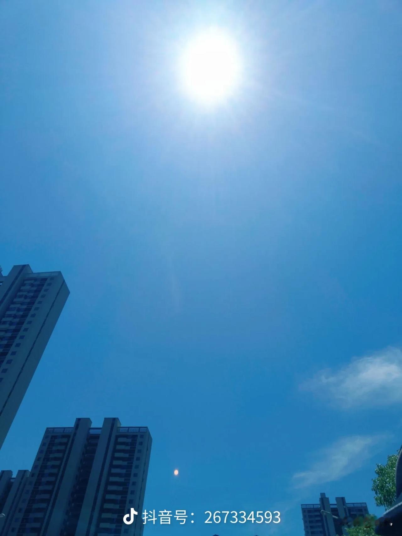 今天就是7月30号了。我奉劝各位一句：正午至傍晚六点之前，能不出门，就别出门。千