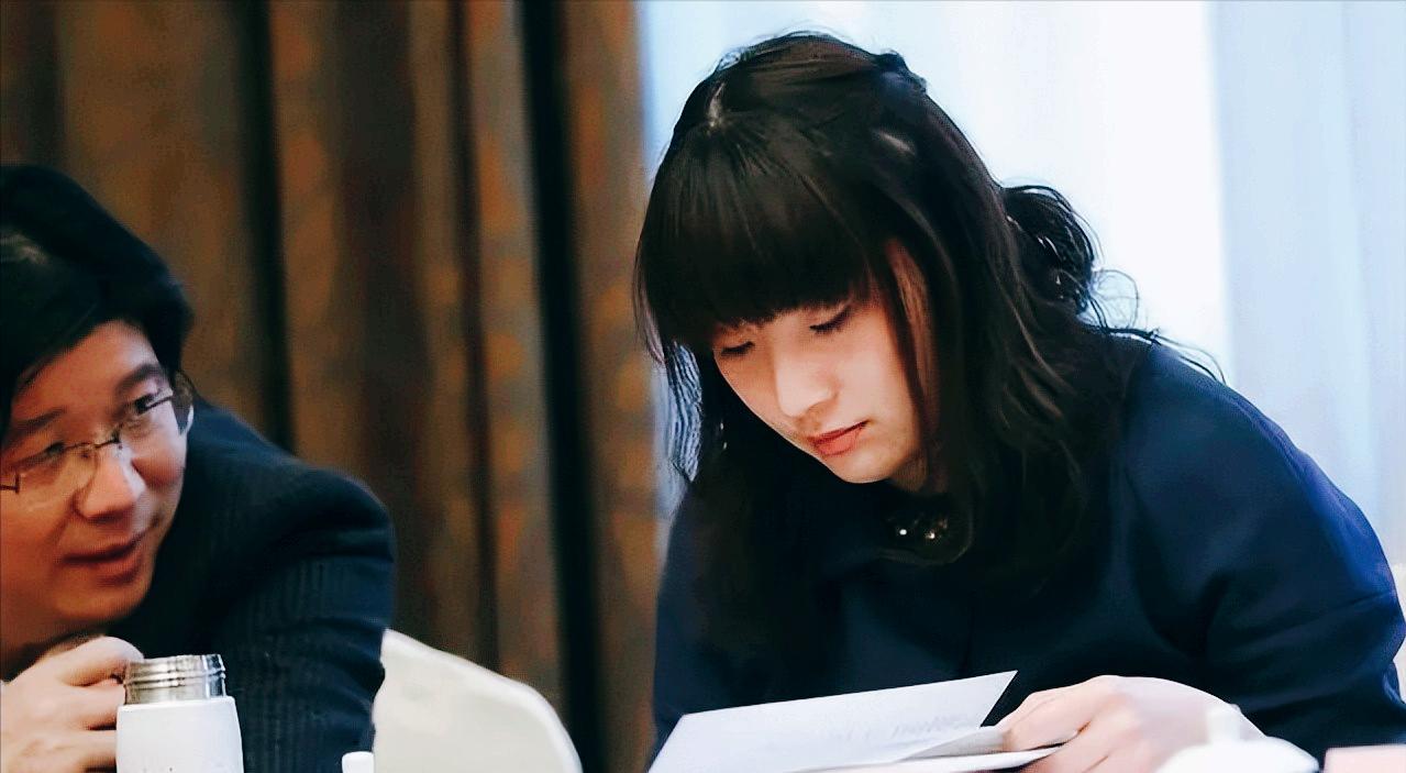 41岁，手里握着800亿家产，身边却连个能说知心话的人都没有。去年浙商大会上