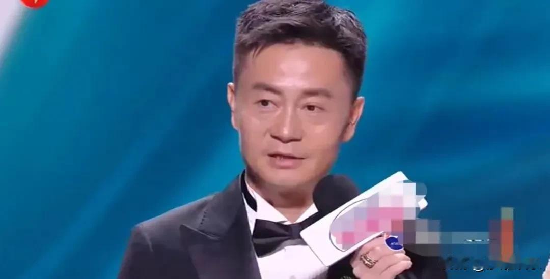 52岁导演李雪引起网友热议！起因竟是白玉兰颁奖礼那晚，全网都在刷杨紫拿视后、李