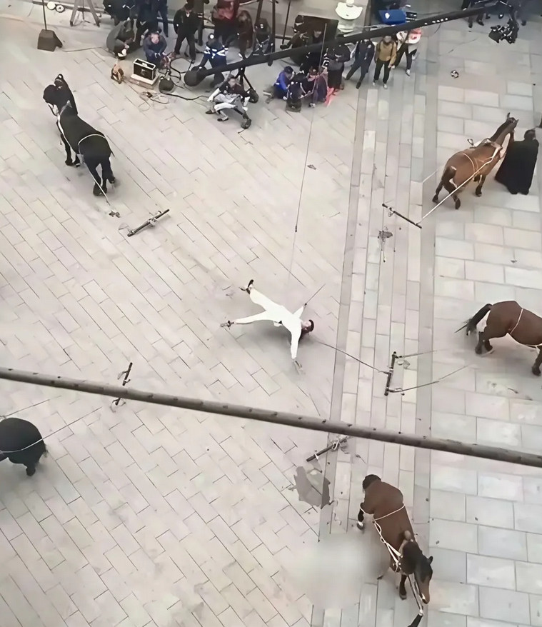普京这个人的想法真是令人费解。今天俄国已经被全世界孤立。可以说没有什么朋友。在