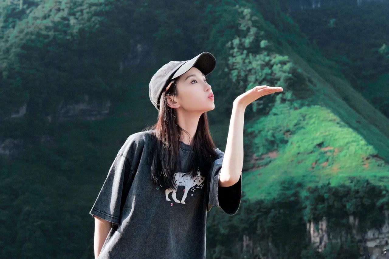 风景美人也美[比心]毛晓彤娱乐