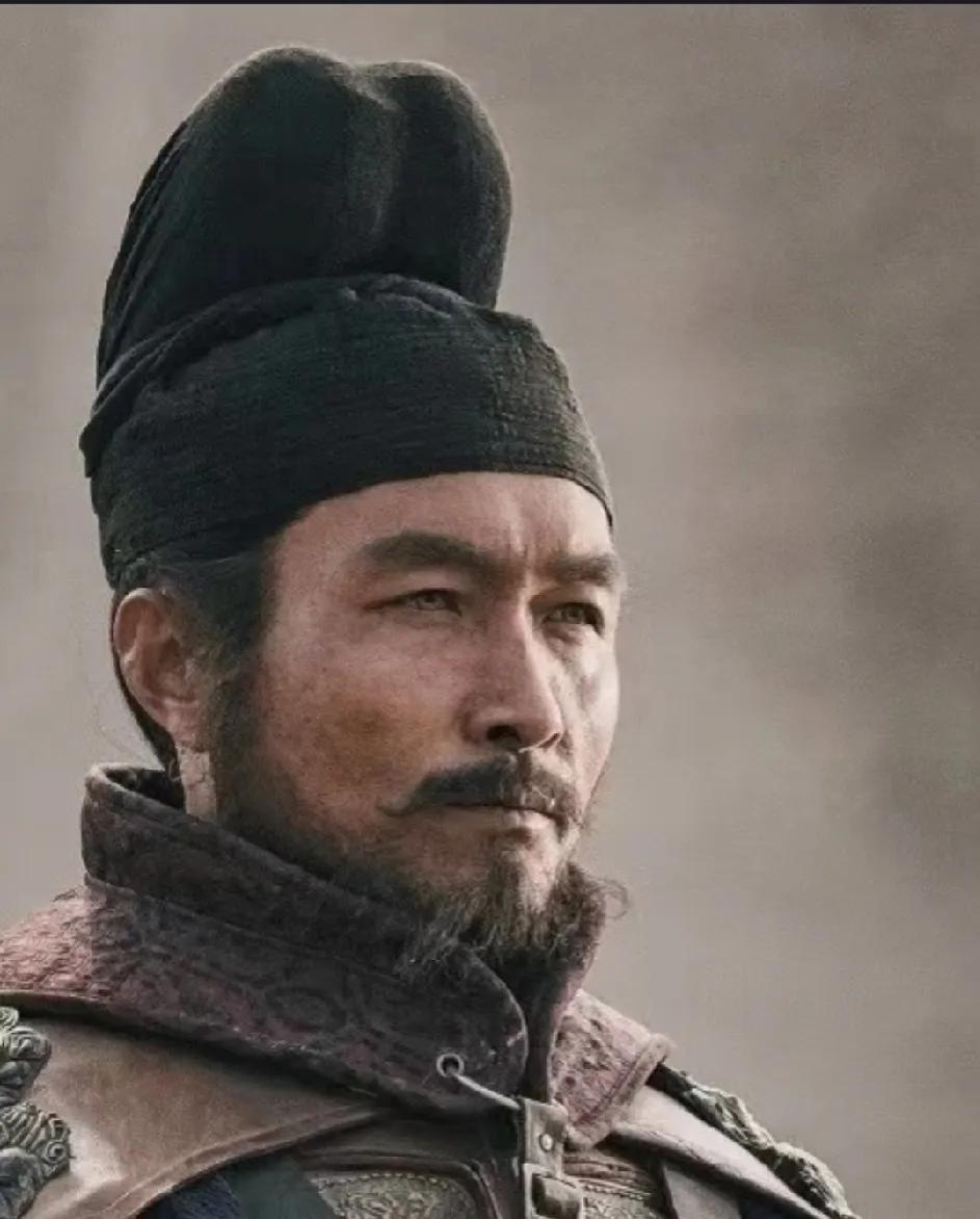 演张彦泽的在太平年里，是出彩配角吧，光看见他演的就瑟瑟发抖。原来这演员本名贾宏