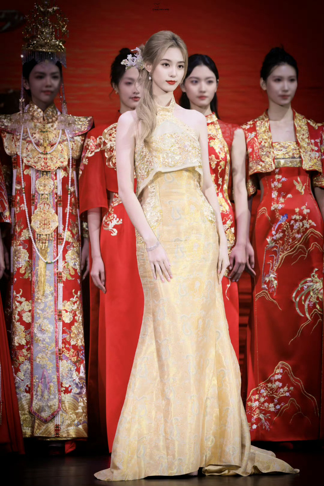 【徐艺洋】此女与鱼尾裙的适配度为100%