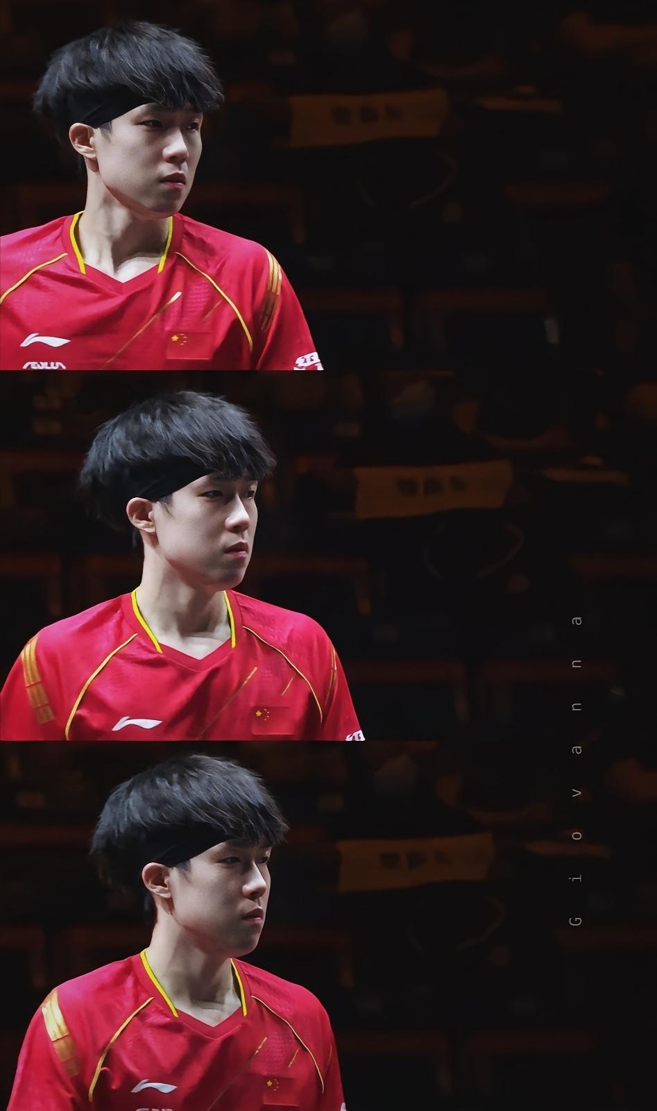 家人们，王楚钦的蜕变太惊人！年少时他赛场“摔拍”，被禁赛迷茫，如今却能关键失误