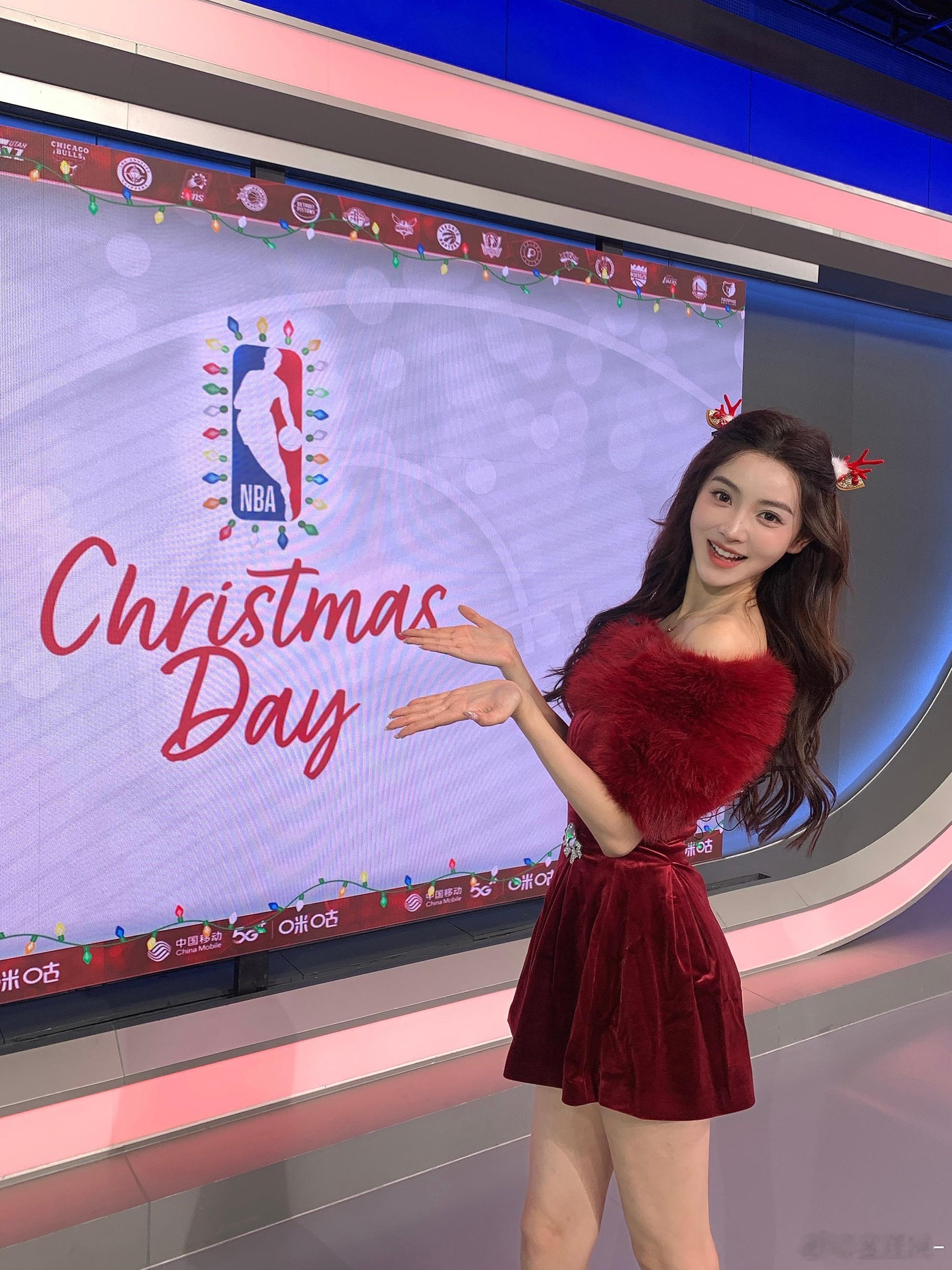 金佳悦圣诞主持碎片～🧑🎄