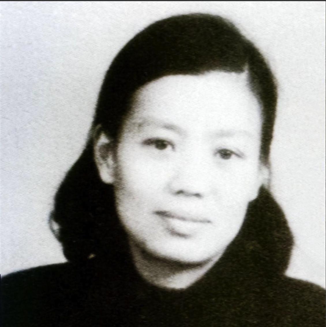 1939年，三名女护士兵被日军围困，眼看无路可逃，三人藏身于茅草屋，靠机智勇敢成