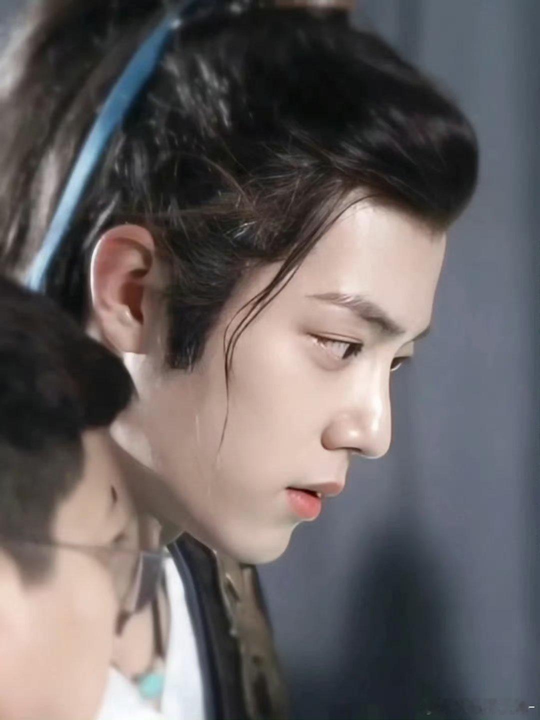 卧槽肖战好漂亮好权威的一张脸