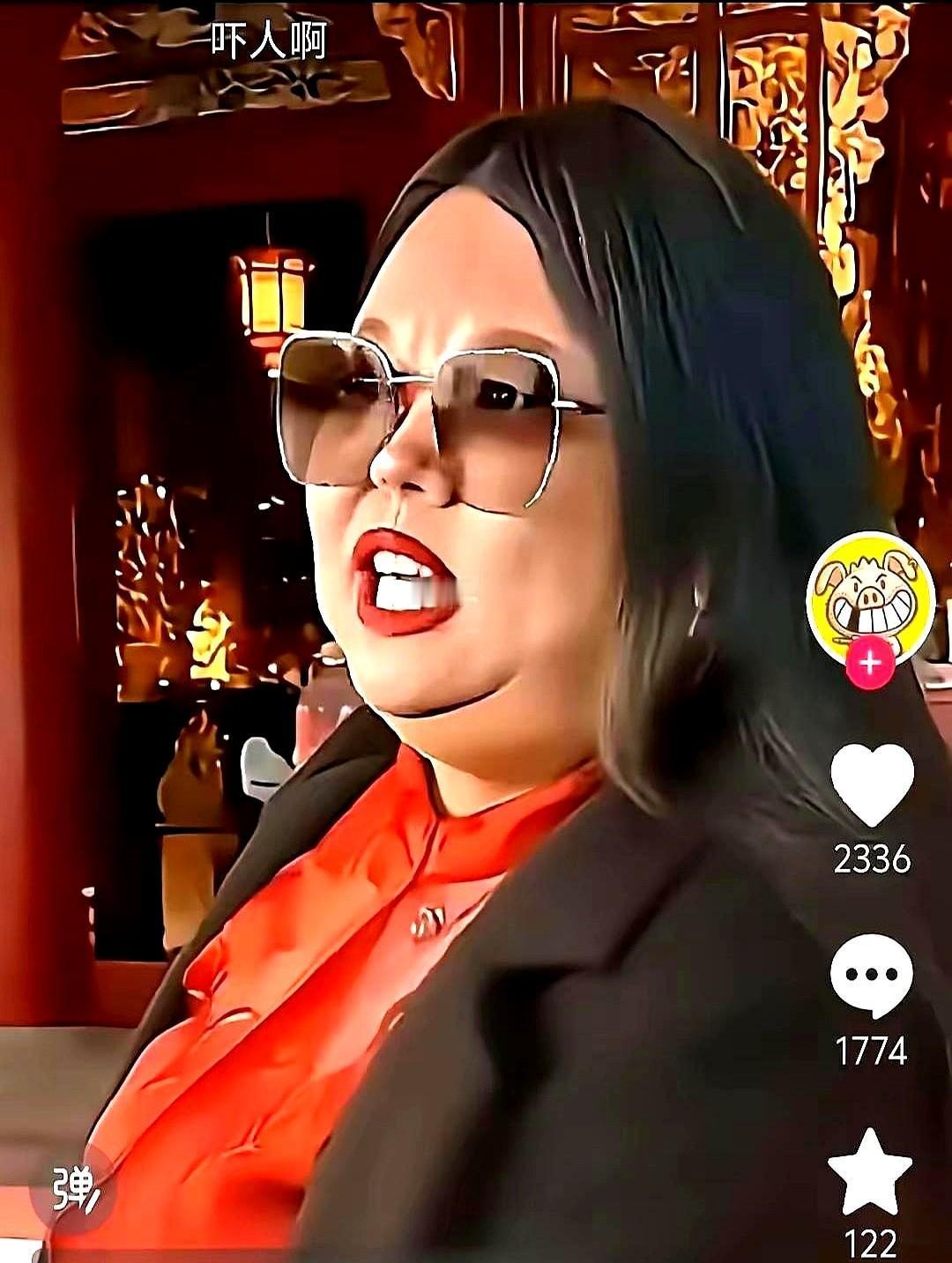 李湘不靠滤镜,靠真话赢了。她没骂平台,但平台自己改了规矩。没喊口号,可千万人