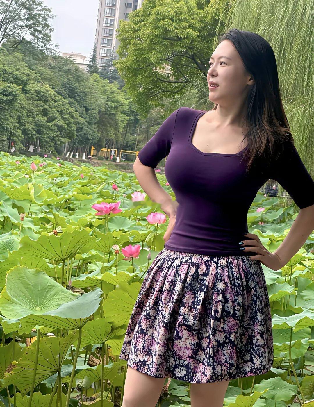 83年43岁现状岁月不仅给了我皱纹，也给了我独立和清醒