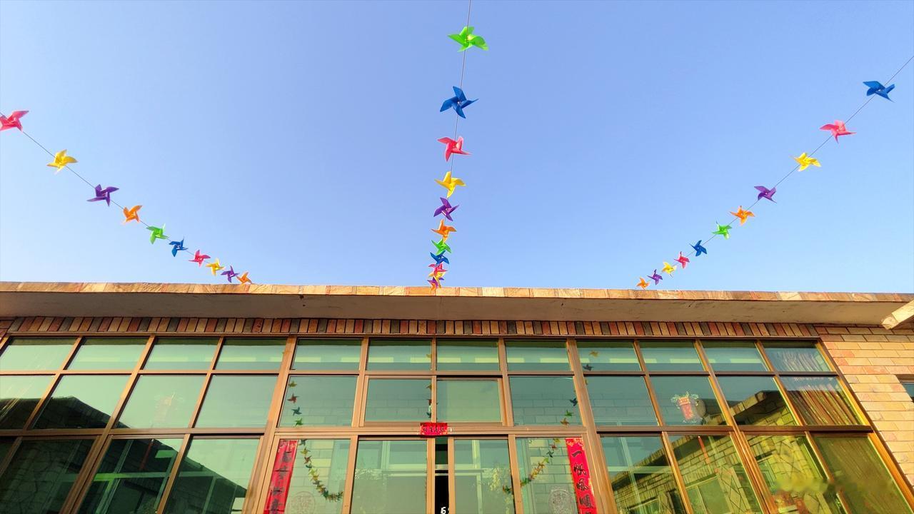 女儿和老爸在一起尴尬吗？我爸不爱说话，我也不爱说话。从小就这样。因为