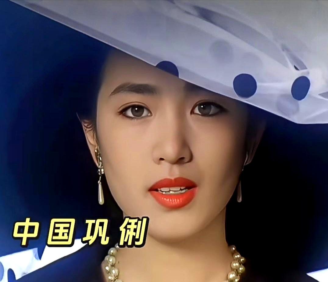中国巩俐和韩国宋慧乔站在一起，你会下意识站谁？这个问题一抛出来，真挺容易吵起来