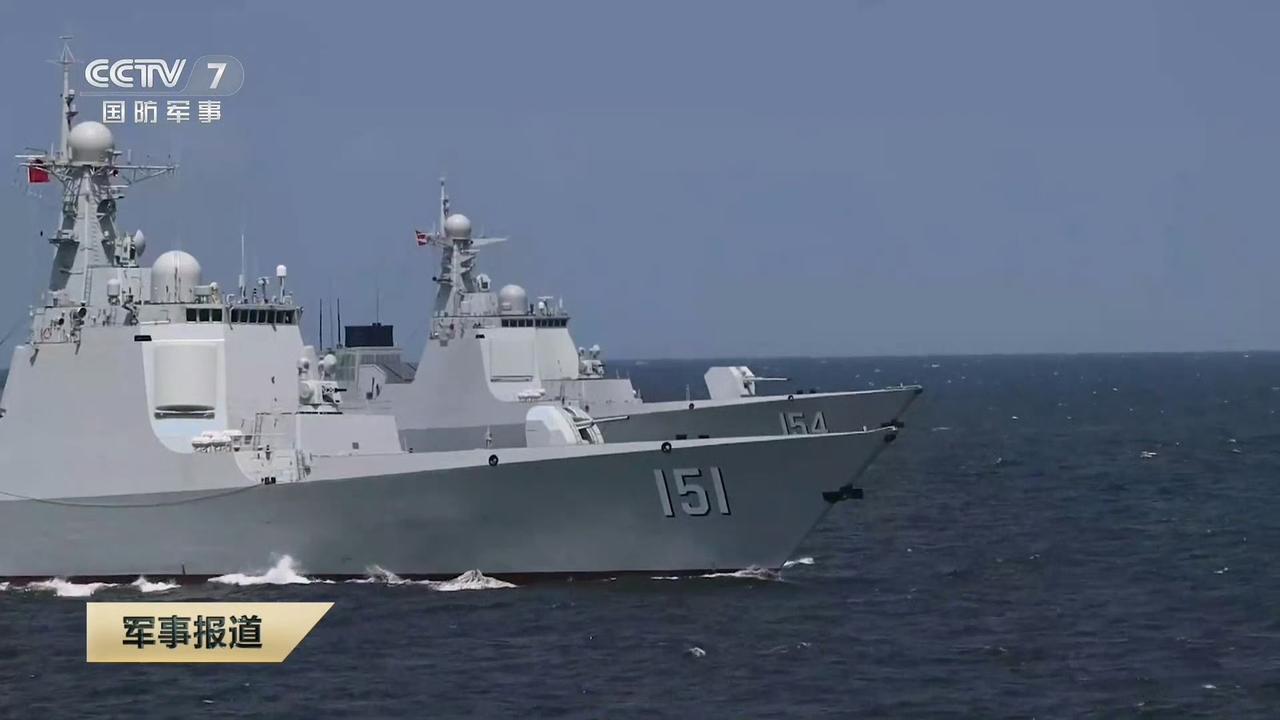 052C与052D舰艏对比​​​