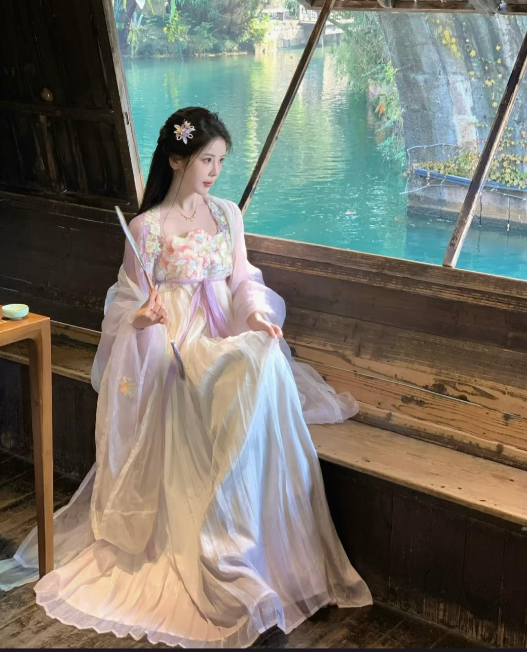 240小时过境免签政策落地，外国游客扎堆中国，真实体验刷屏全网！重磅好消息