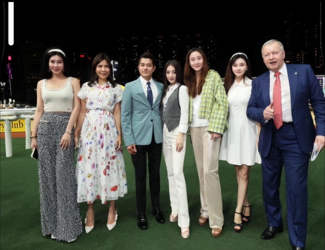 郭富城，这么棒的身材比同龄的都显年轻。
