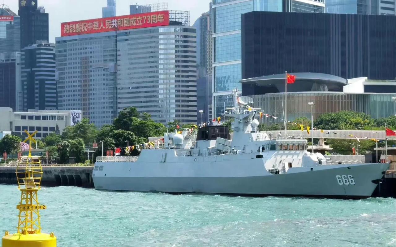 香港又新增一艘056A型护卫舰常驻，即668曲靖舰。另外两艘是分别666宿迁舰，