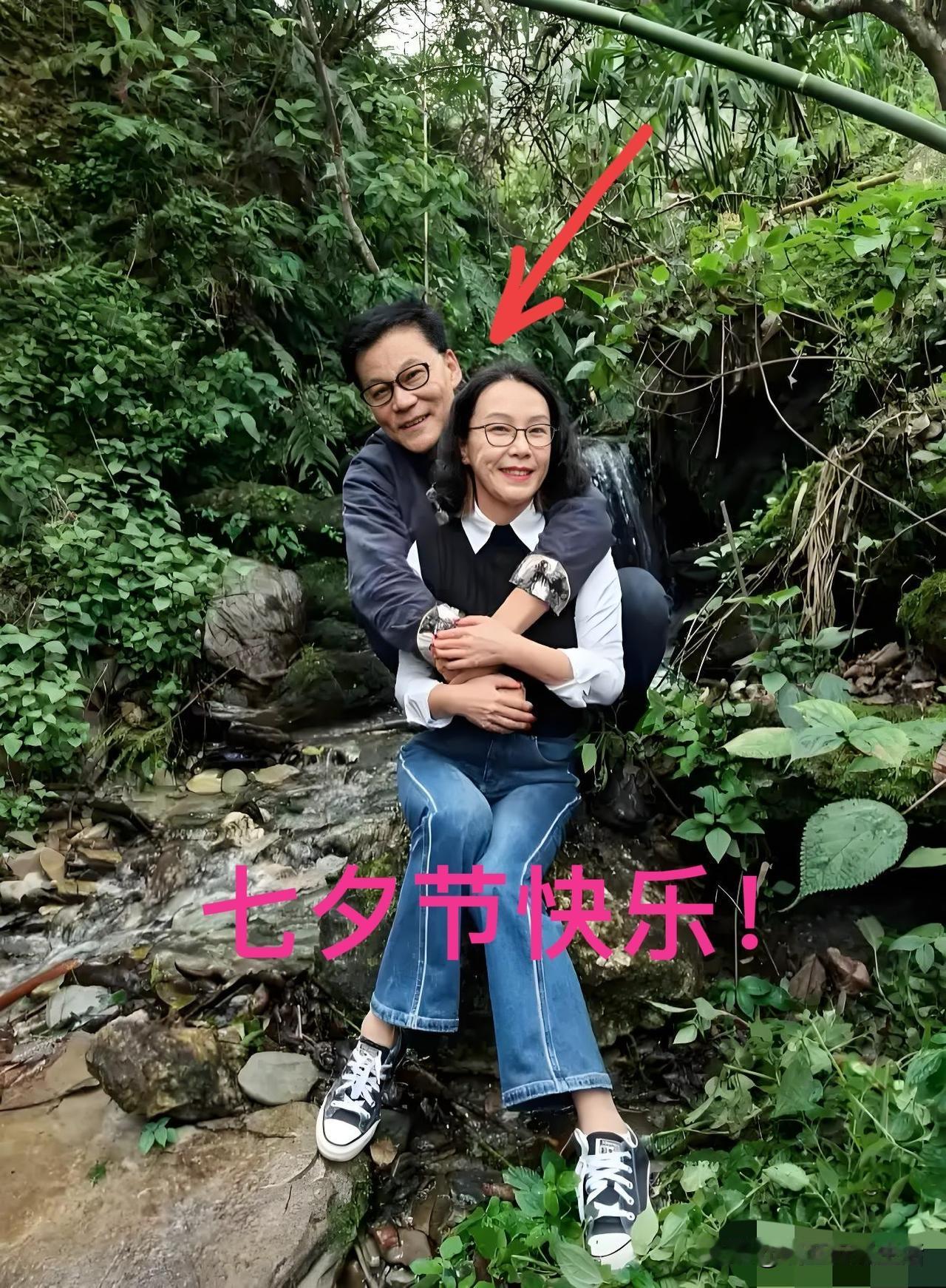 终于明白李国庆为什么非张丹红不娶，原来他俩的五官和三观都一致！果然太有夫妻相