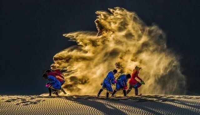 【摄影技巧】摄影如何构图布局，主体、陪体、前景、后景……照片看起来杂乱，很多时