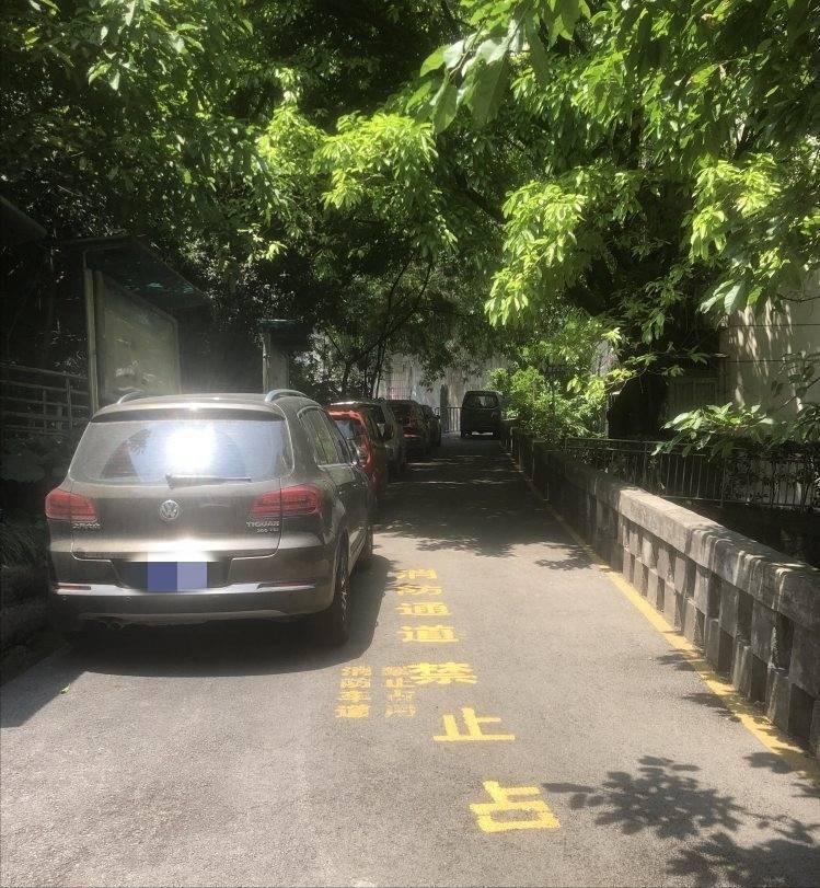 “物业碰上狠人了！”湖南长沙，一男子连续拒缴物业费快6年，期间物业公司多次上门催
