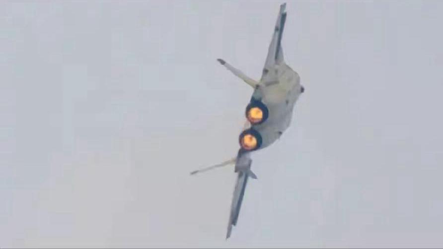 涡扇15很给力，能让歼20战机37到38吨最大起飞重量起飞。涡扇15技术水平已经